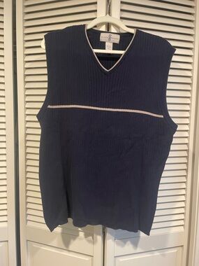 River Trader Navy Ribbed V-Neck Sweater Vest with Light Trim - 6L